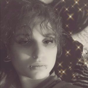 Meet your Posher, Shana